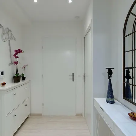 Apartament Red-line *