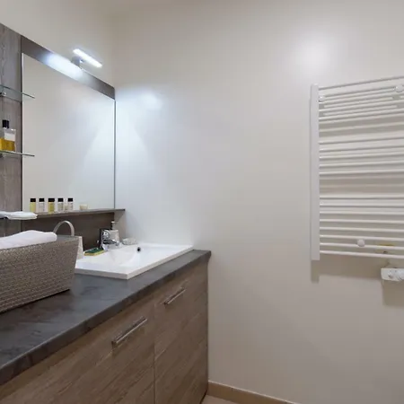 Apartament Red-line Serris