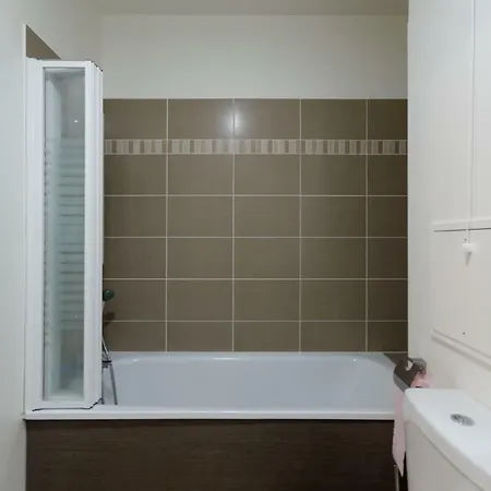 Red-line Apartmán *